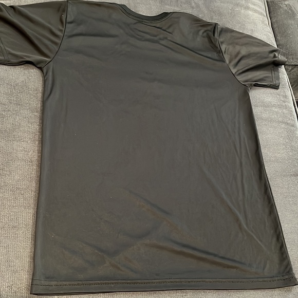 Boys Tek Gear T-shirt. Wore once. Large. - Picture 6 of 7